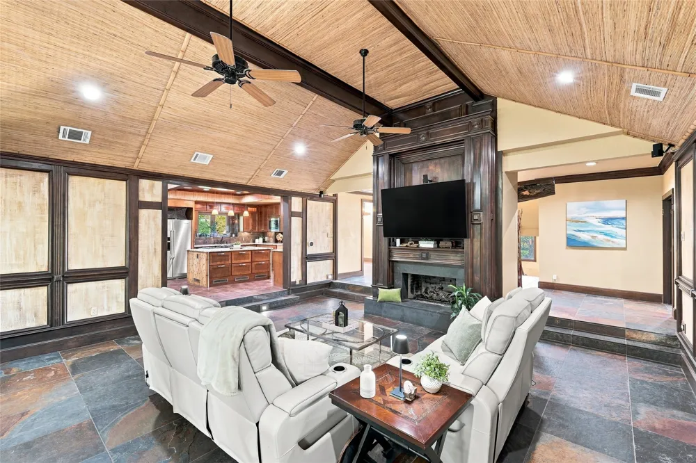 4300 Eaton Circle Colleyville, TX 76034