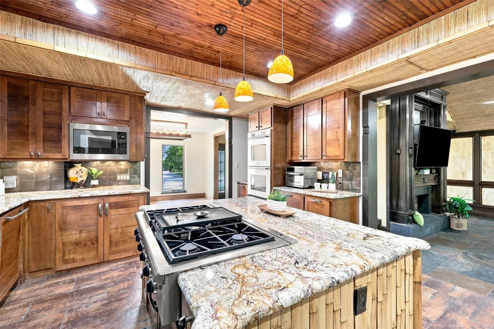 4300 Eaton Circle Colleyville, TX 76034
