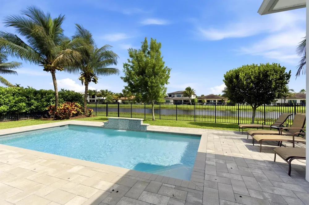 8835 NEW RIVER FALLS Boca Raton, FL 33496