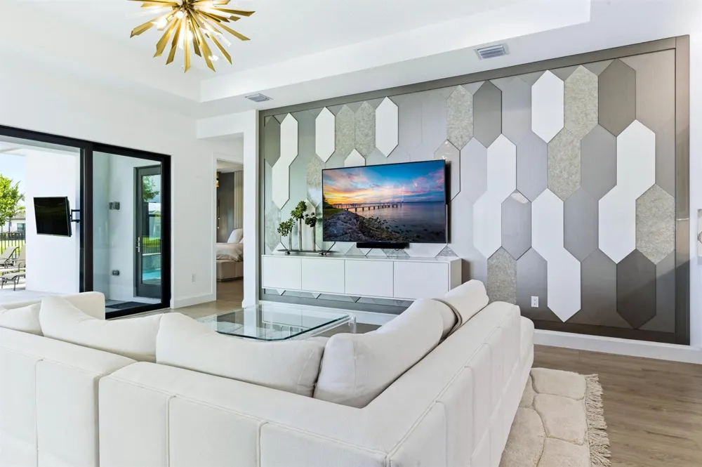8835 NEW RIVER FALLS Boca Raton, FL 33496
