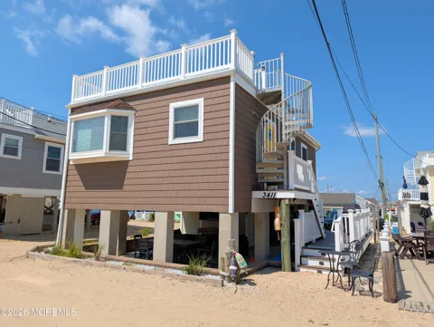 3411 Seaview Road