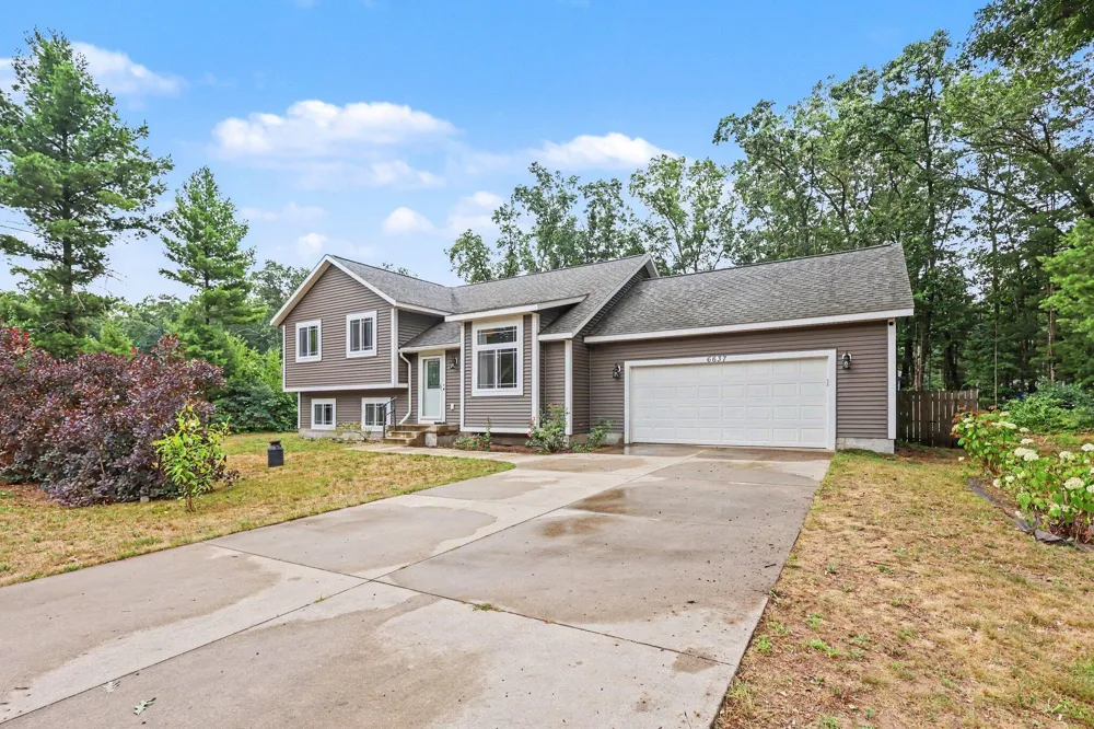 6637 Hall Road Egelston Township, MI 49442