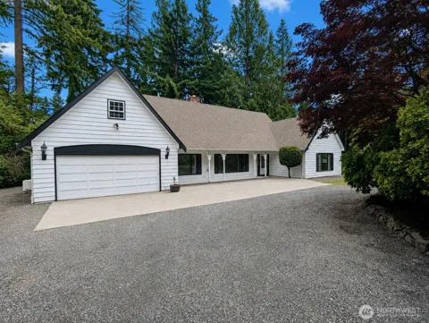 25413 SE Mirrormont Drive