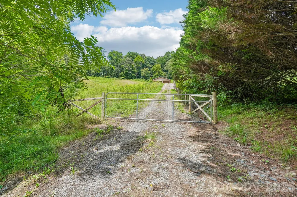 50 Glance Cove Road Clyde, NC 28721