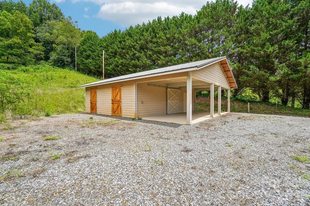 50 Glance Cove Road Clyde, NC 28721
