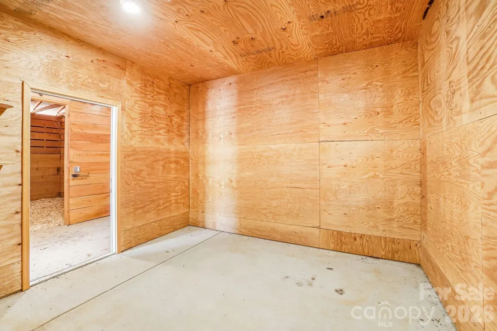 50 Glance Cove Road Clyde, NC 28721