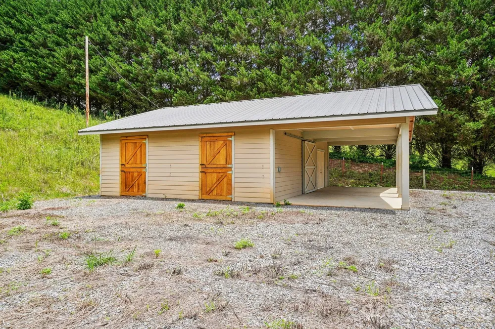 50 Glance Cove Road Clyde, NC 28721