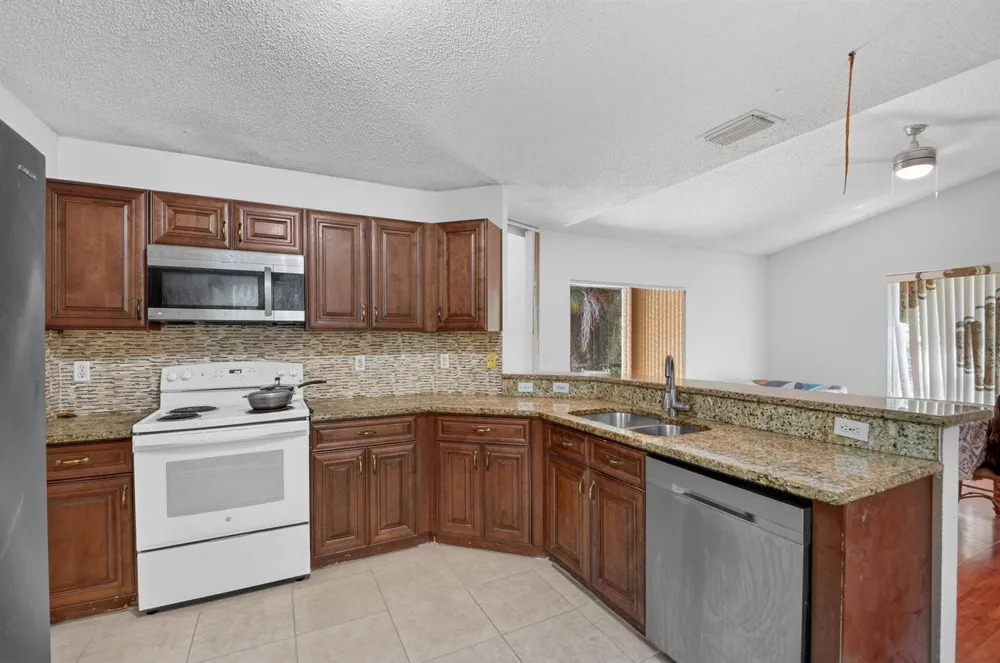 8332 Bermuda Sound Way Boynton Beach, FL 33436