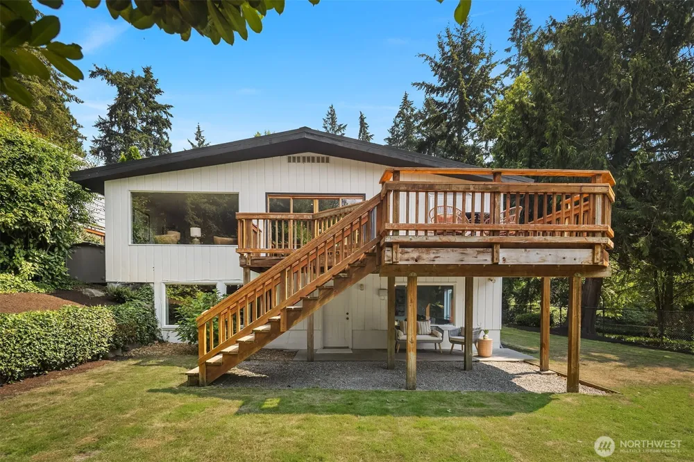11215 Champagne Point Road NE Kirkland, WA 98034