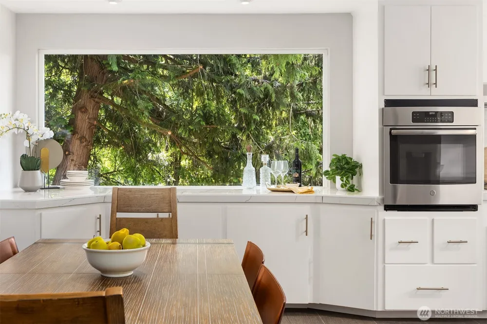 11215 Champagne Point Road NE Kirkland, WA 98034