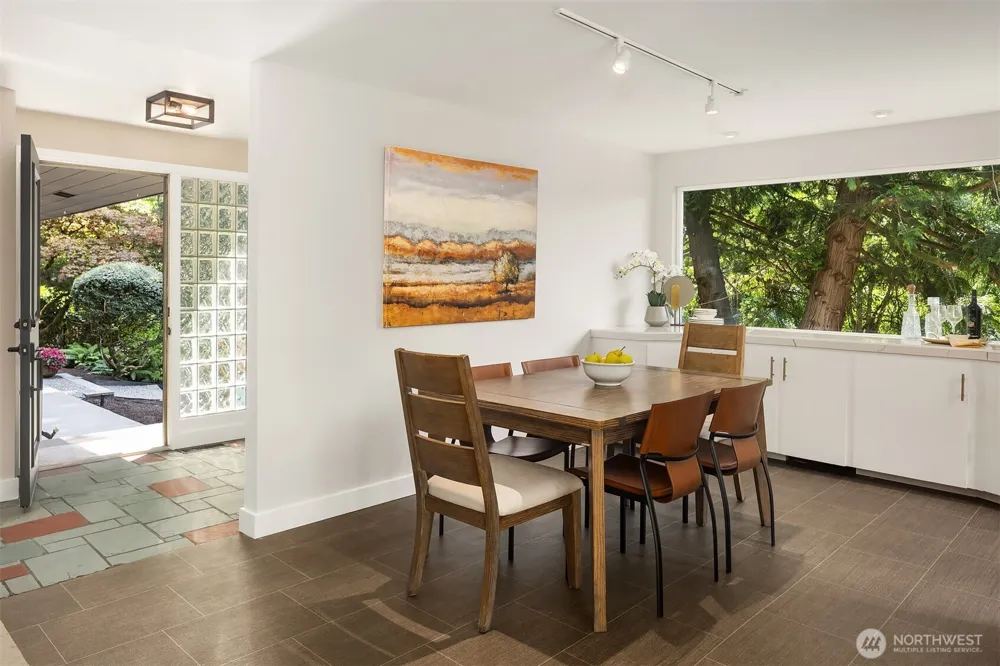 11215 Champagne Point Road NE Kirkland, WA 98034