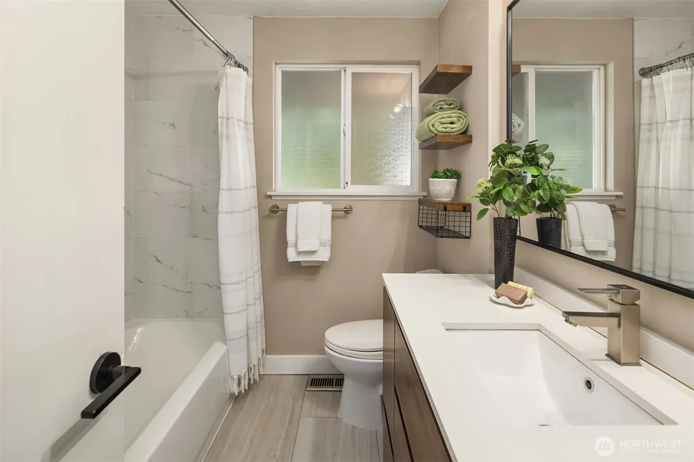 11215 Champagne Point Road NE Kirkland, WA 98034