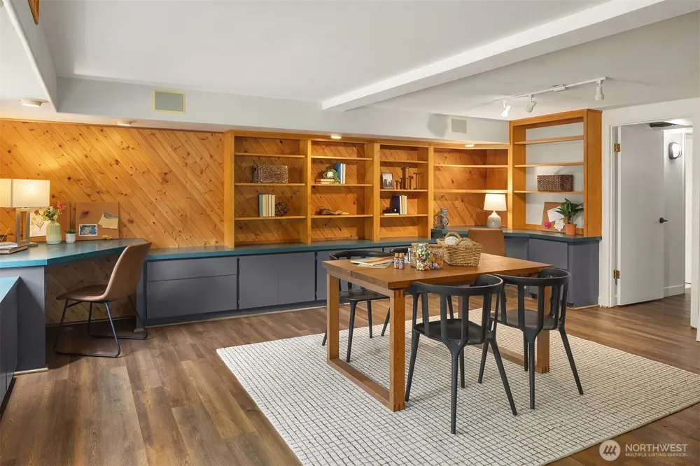 11215 Champagne Point Road NE Kirkland, WA 98034