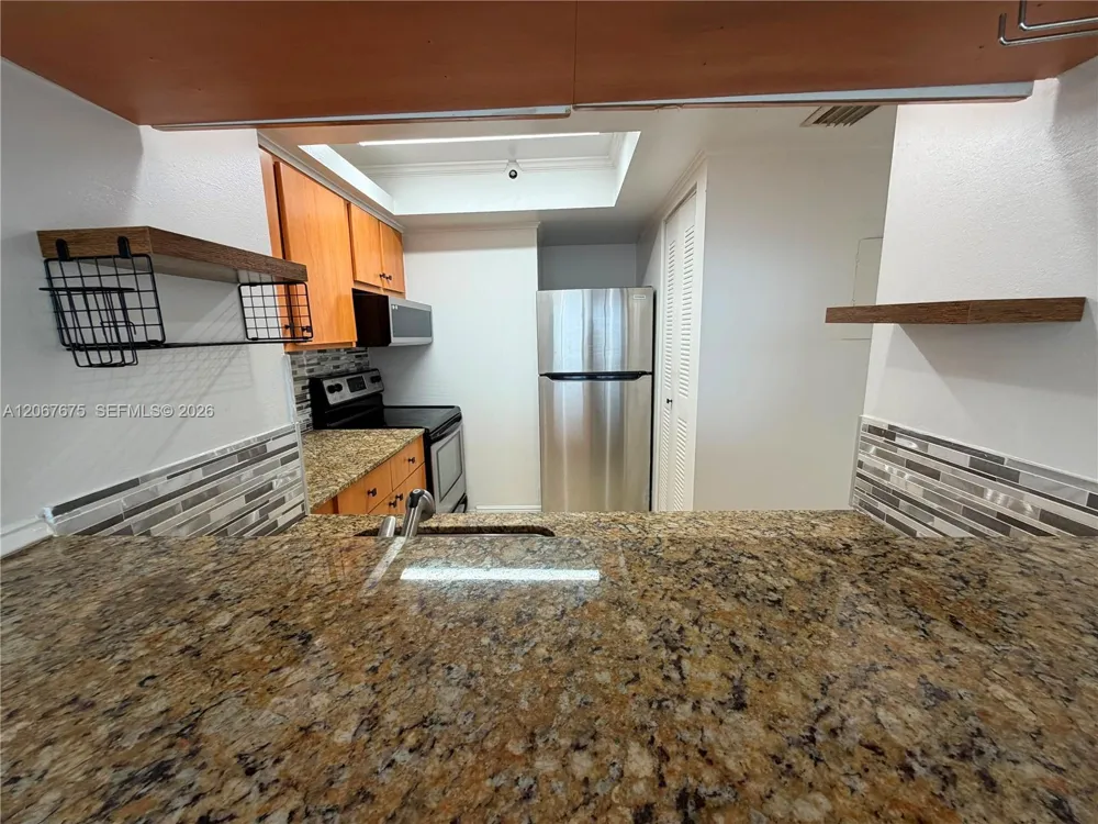 7601 E Treasure Dr #2007 North Bay Village, FL 33141