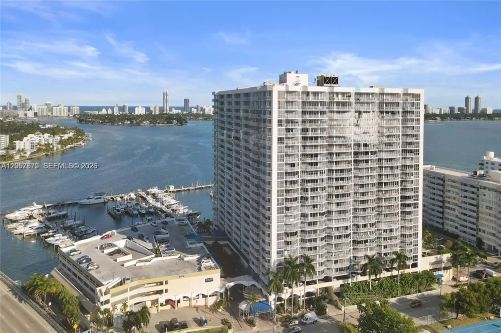 7601 E Treasure Dr #2007 North Bay Village, FL 33141