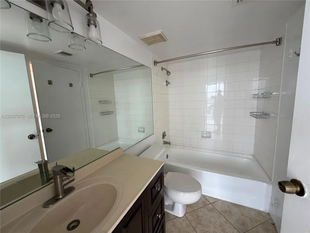 7601 E Treasure Dr #2007 North Bay Village, FL 33141