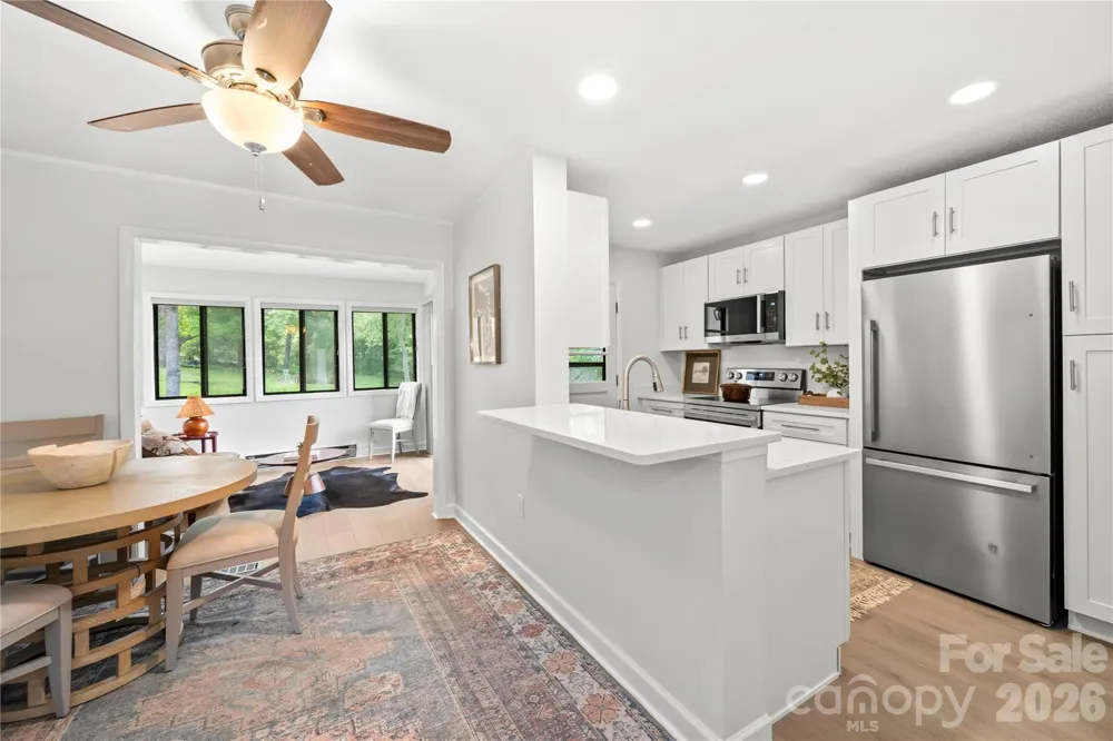 63 Shepard Square #206 Brevard, NC 28712