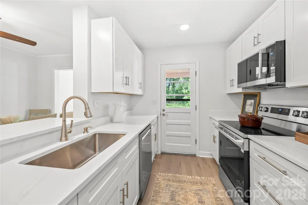 63 Shepard Square #206 Brevard, NC 28712