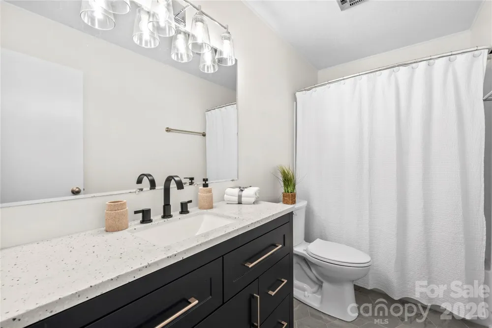 63 Shepard Square #206 Brevard, NC 28712