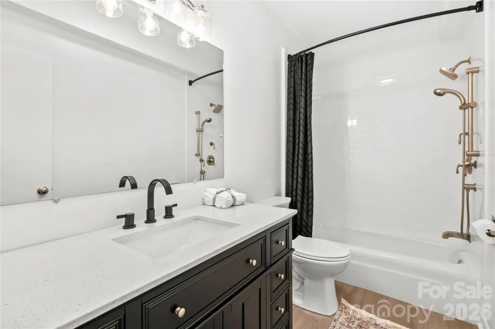 63 Shepard Square #206 Brevard, NC 28712