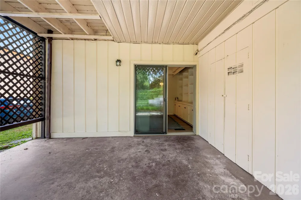 63 Shepard Square #206 Brevard, NC 28712