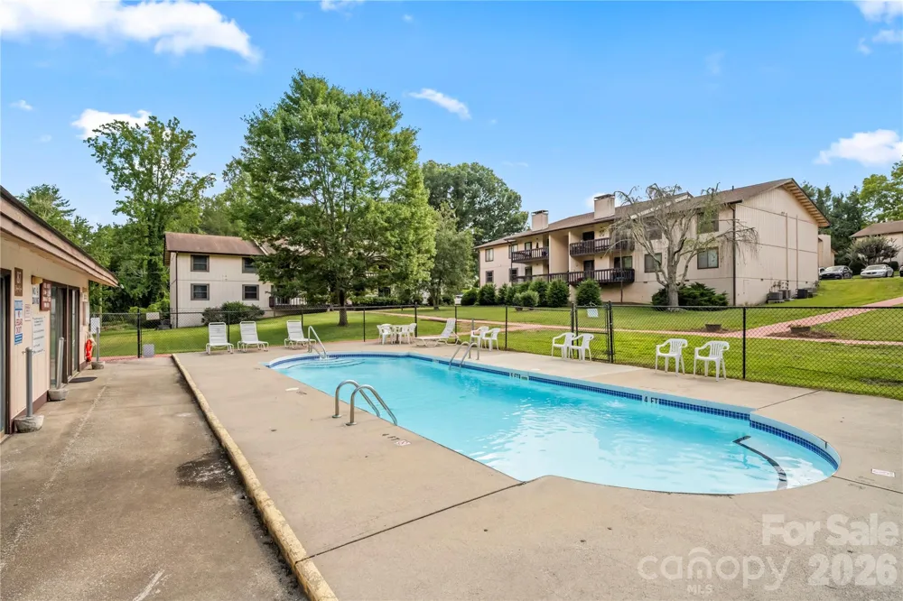 63 Shepard Square #206 Brevard, NC 28712