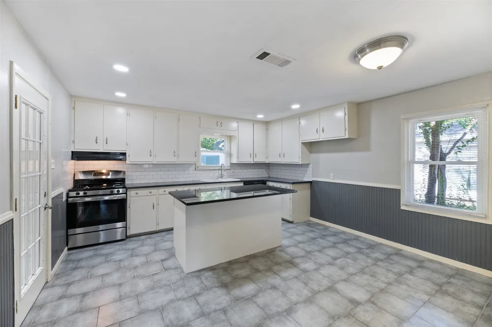 413 Kimbrough Street White Settlement, TX 76108