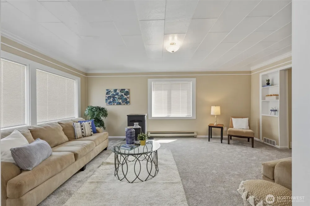 1120 3rd Street Cosmopolis, WA 98537