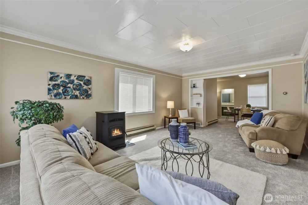 1120 3rd Street Cosmopolis, WA 98537