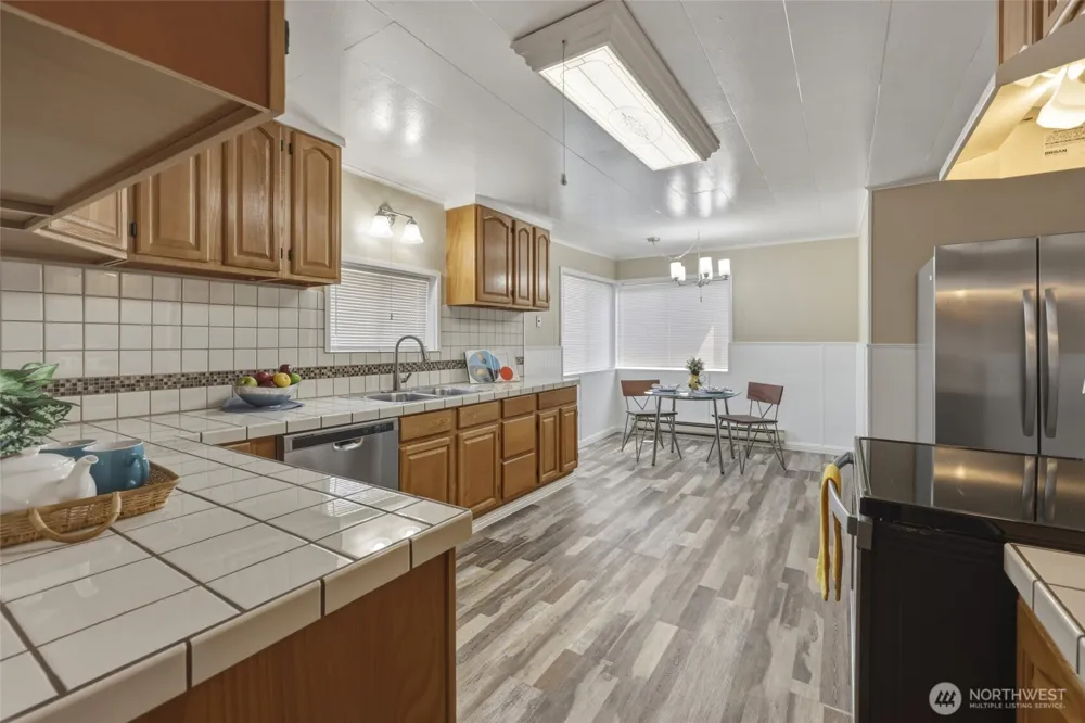 1120 3rd Street Cosmopolis, WA 98537