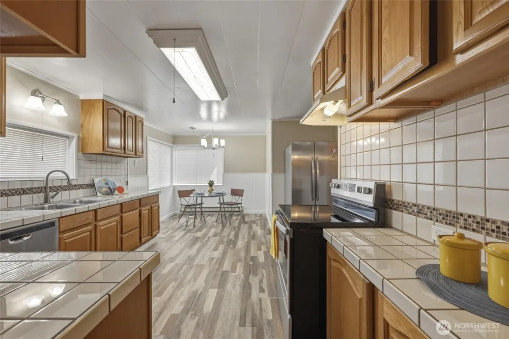 1120 3rd Street Cosmopolis, WA 98537
