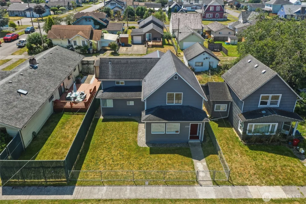 1120 3rd Street Cosmopolis, WA 98537