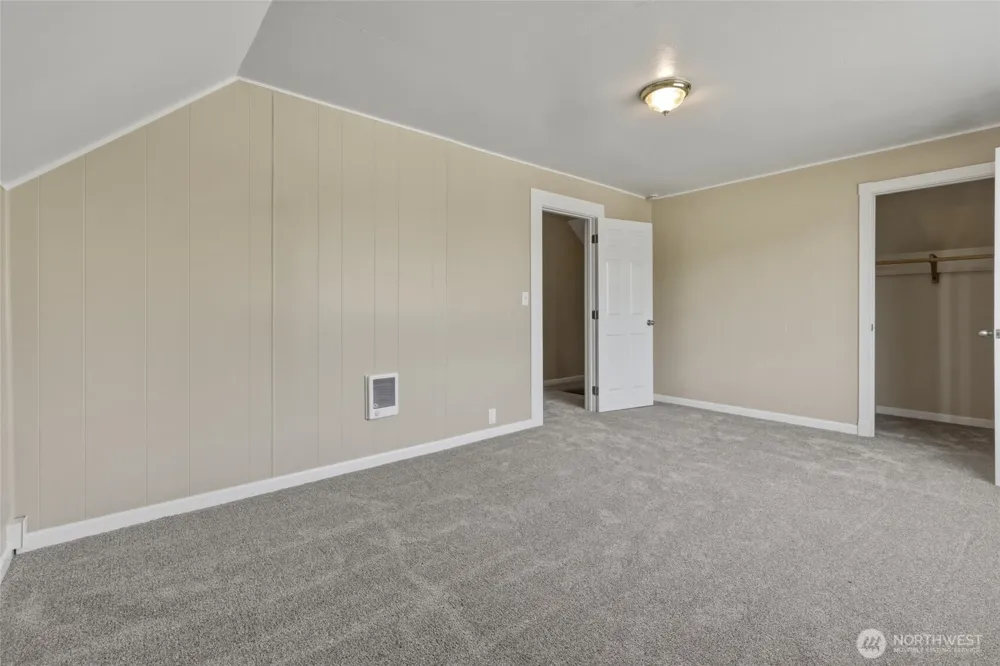 1120 3rd Street Cosmopolis, WA 98537