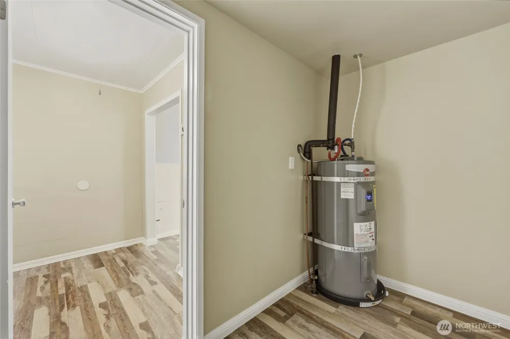 1120 3rd Street Cosmopolis, WA 98537