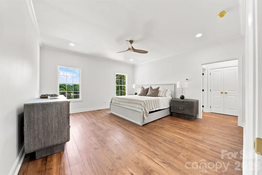 5317 Shoreline Way Granite Falls, NC 28630