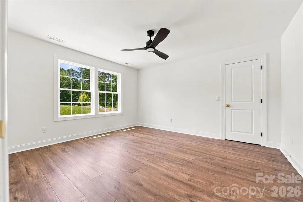 5317 Shoreline Way Granite Falls, NC 28630