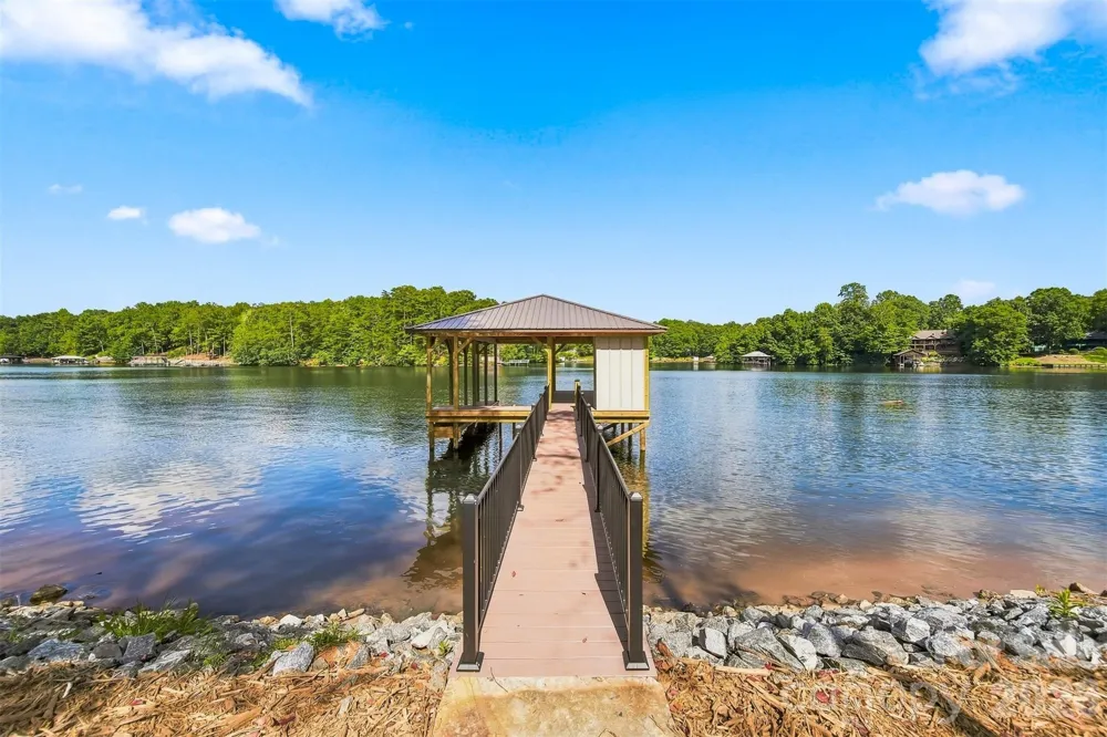 5317 Shoreline Way Granite Falls, NC 28630