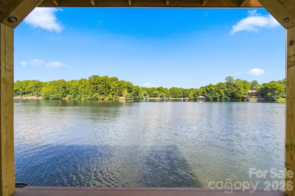 5317 Shoreline Way Granite Falls, NC 28630