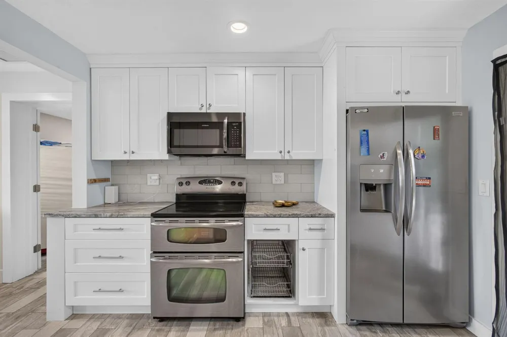 216 E 24th Street Riviera Beach, FL 33404