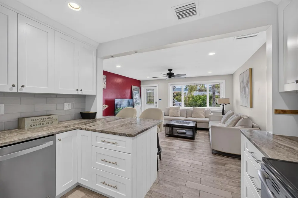 216 E 24th Street Riviera Beach, FL 33404