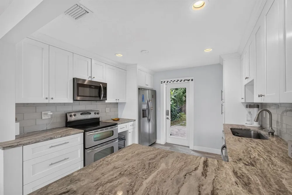 216 E 24th Street Riviera Beach, FL 33404