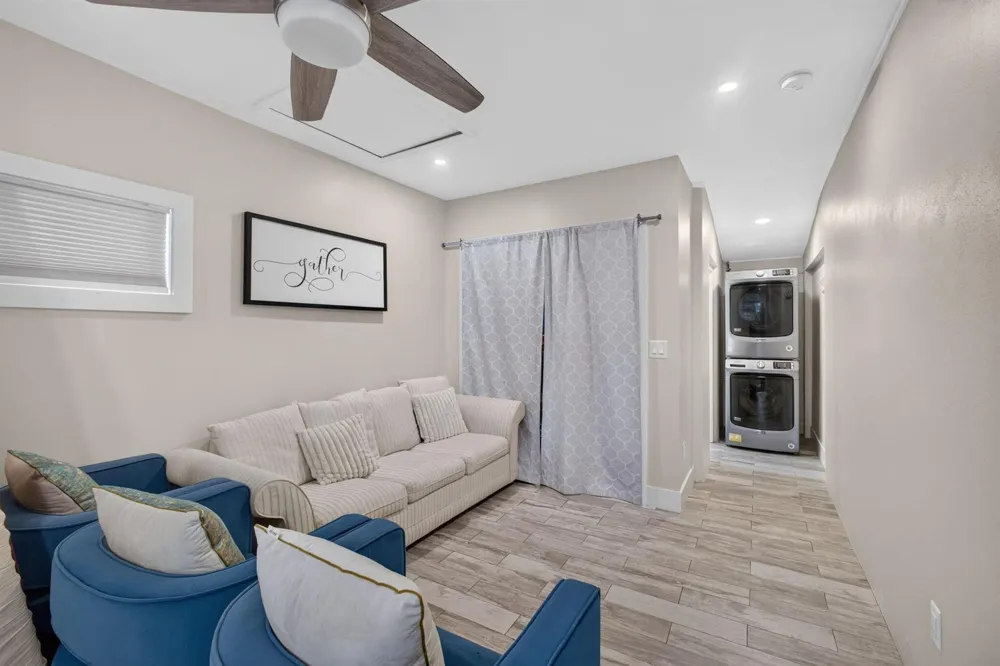 216 E 24th Street Riviera Beach, FL 33404
