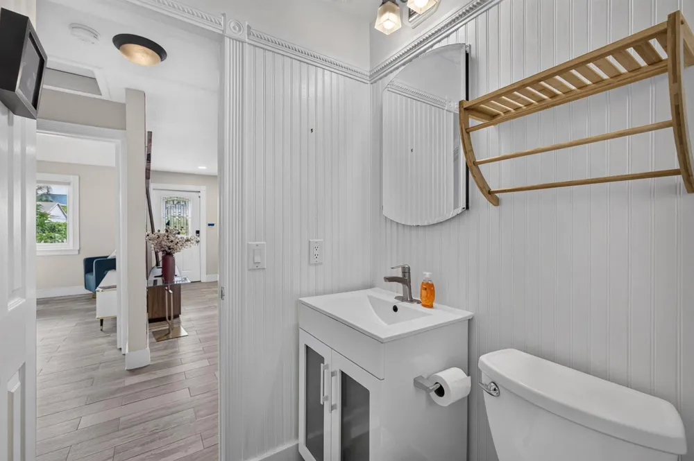 216 E 24th Street Riviera Beach, FL 33404