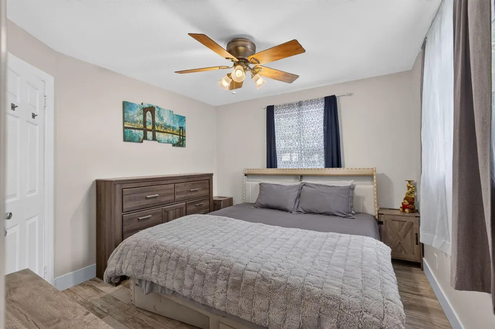 216 E 24th Street Riviera Beach, FL 33404