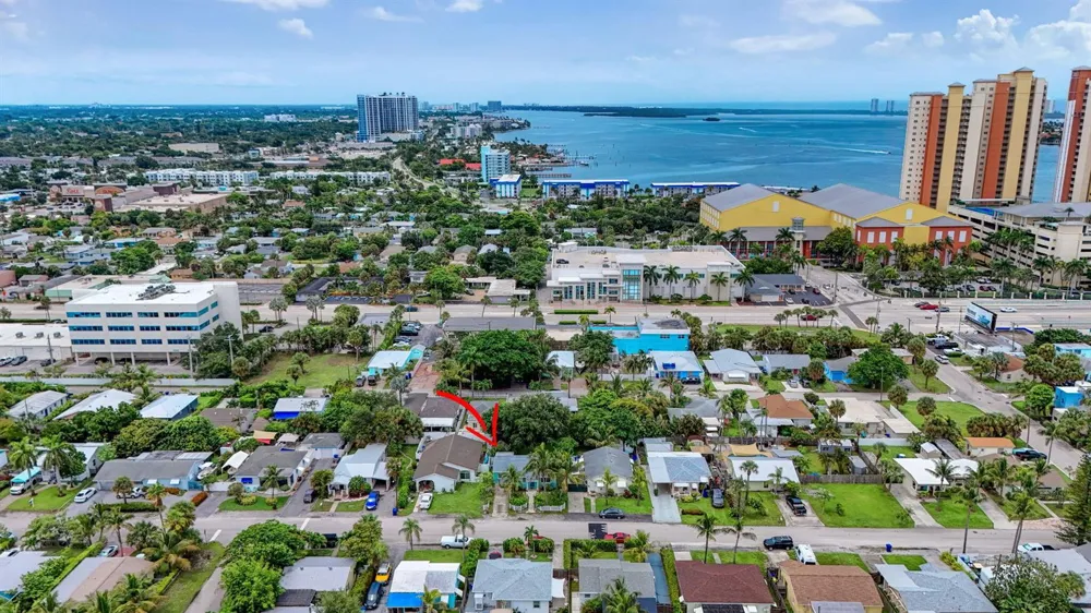 216 E 24th Street Riviera Beach, FL 33404