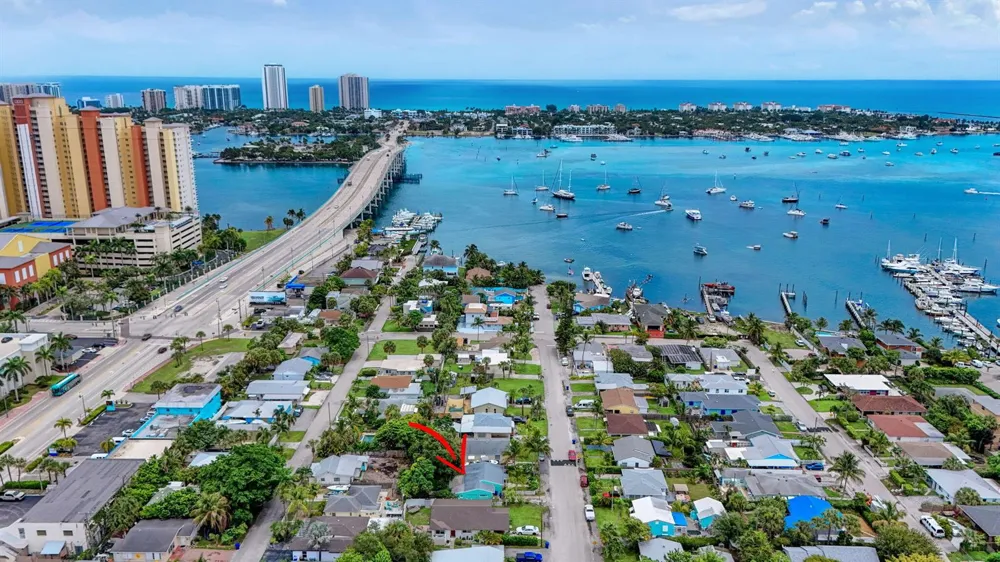 216 E 24th Street Riviera Beach, FL 33404