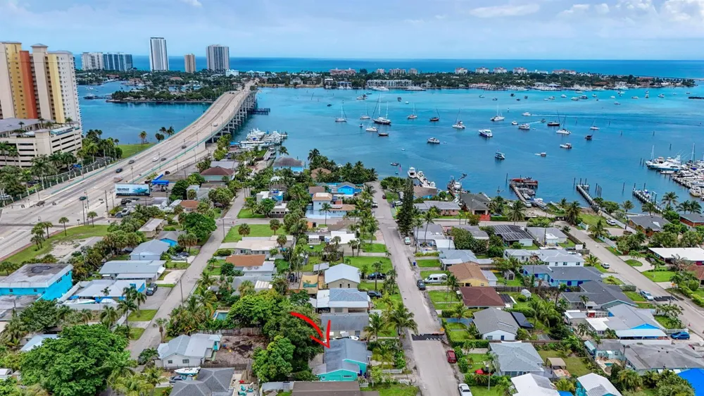216 E 24th Street Riviera Beach, FL 33404