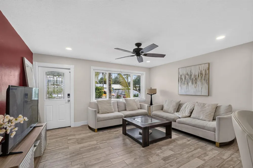 216 E 24th Street Riviera Beach, FL 33404