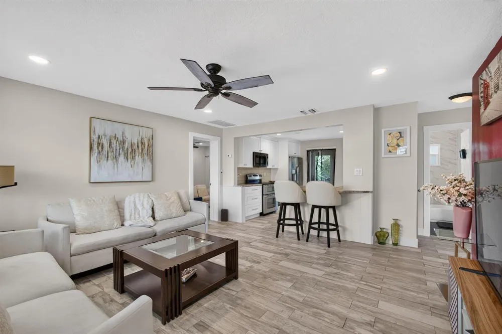 216 E 24th Street Riviera Beach, FL 33404
