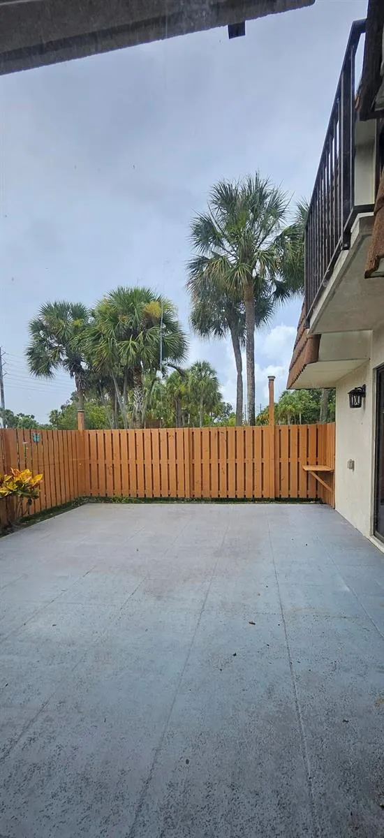 141 Heritage Way SE West Palm Beach, FL 33407